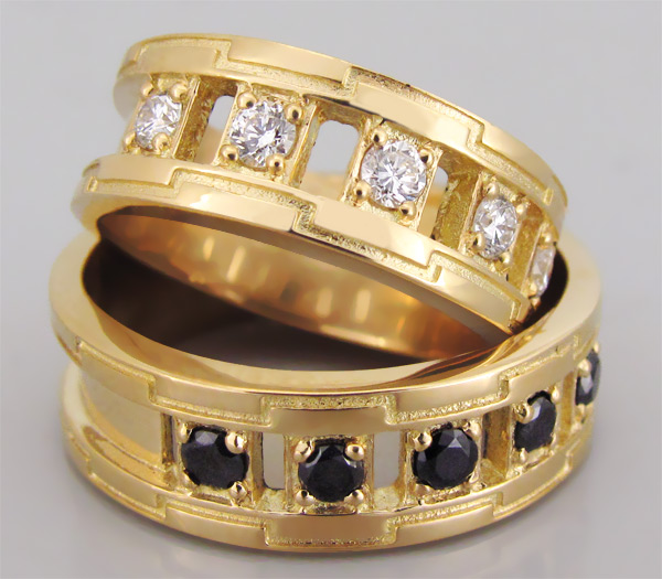 Изящные обручальные кольца с бриллиантами