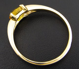 Кольцо с золотистым сапфиром