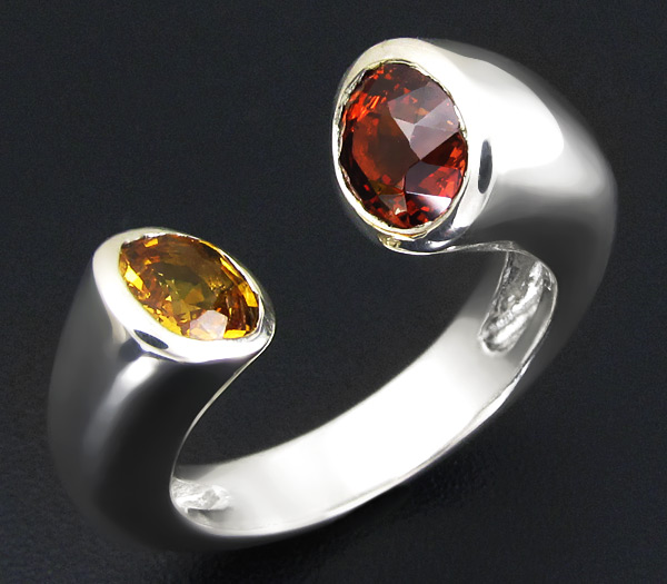 Серебро 925 Кольцо с мандариновым спессартином гранатом и золотисто-желтым сапфиром