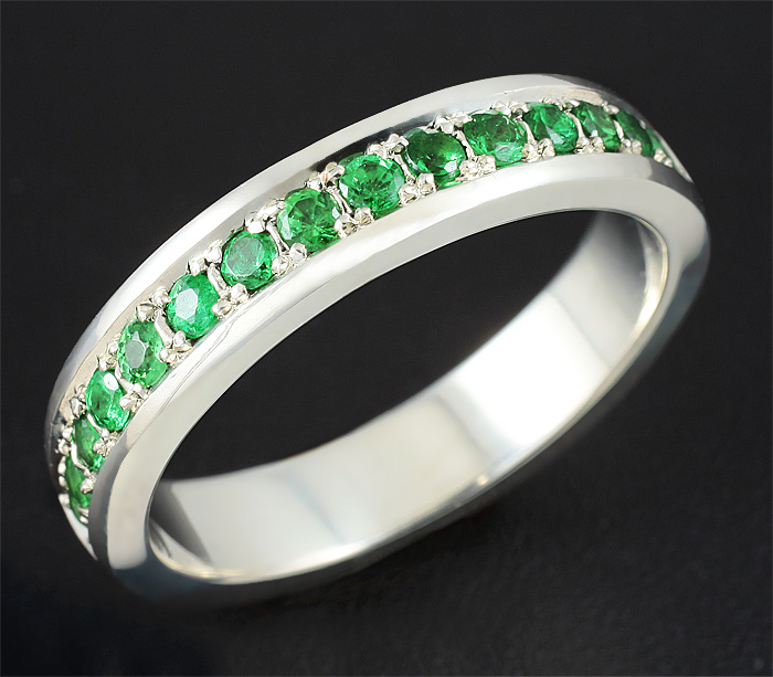 Серебро 925 Кольцо с цаворитами гранатами