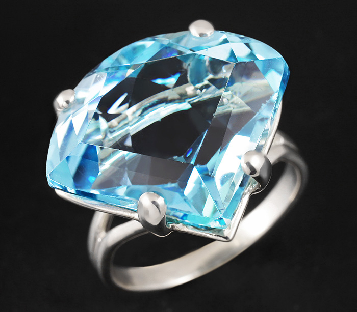 Серебро 925 Кольцо c топазом