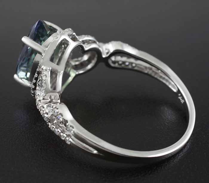 Кольцо с цоизитом и бриллиантами