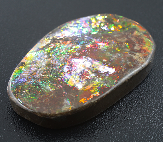 Топовый камень! Крупный аммолит аммонита 118,25 карат