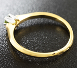 Золотое кольцо с демантоидом