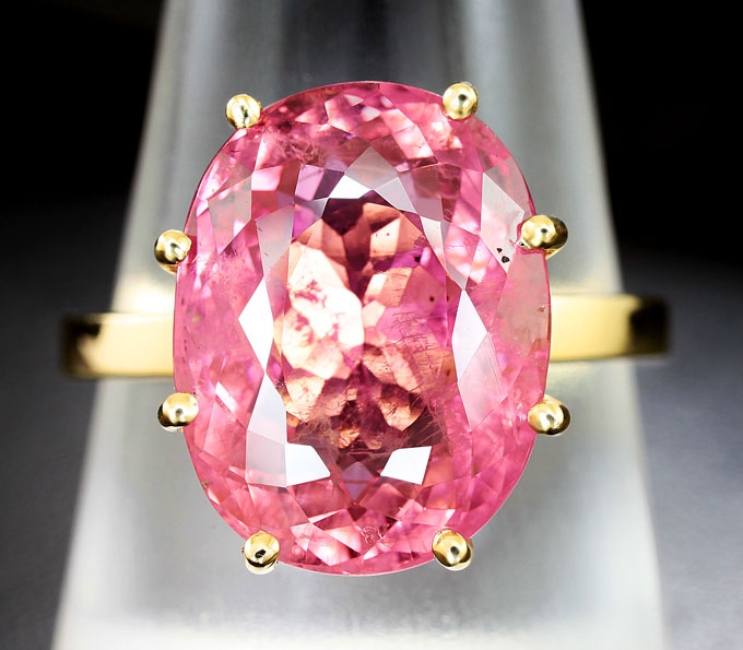 Кольцо с крупным розовым турмалином