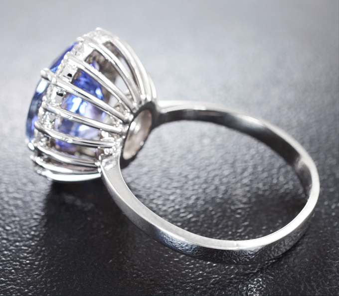 Кольцо с танзанитом и бриллиантами