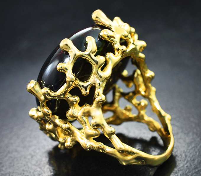 Кольцо с кристаллическим черным опалом 31,32 карата и бриллиантами