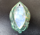 Камея-подвеска «Баст» из ювелирного стекла на резной яшме