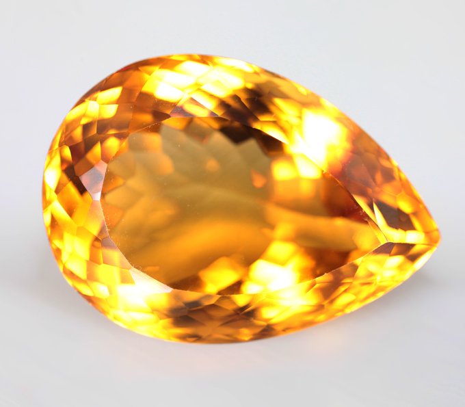 Чистейший крупный яркий цитрин 25,58 карата