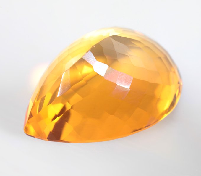 Чистейший крупный яркий цитрин 25,58 карата