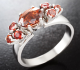 Кольцо с оранжевым цирконом высокой чистоты 2,49 карата и сапфирами