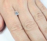Бесцветный циркон высокой чистоты 1,61 карата