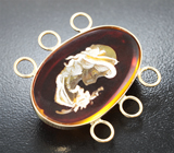 Звено браслета с резным янтарем 13,37 карата Золото