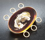 Звено браслета с резным янтарем 13,37 карата Золото