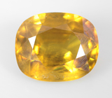 Зеленовато-желтый сфен 2,76 карата