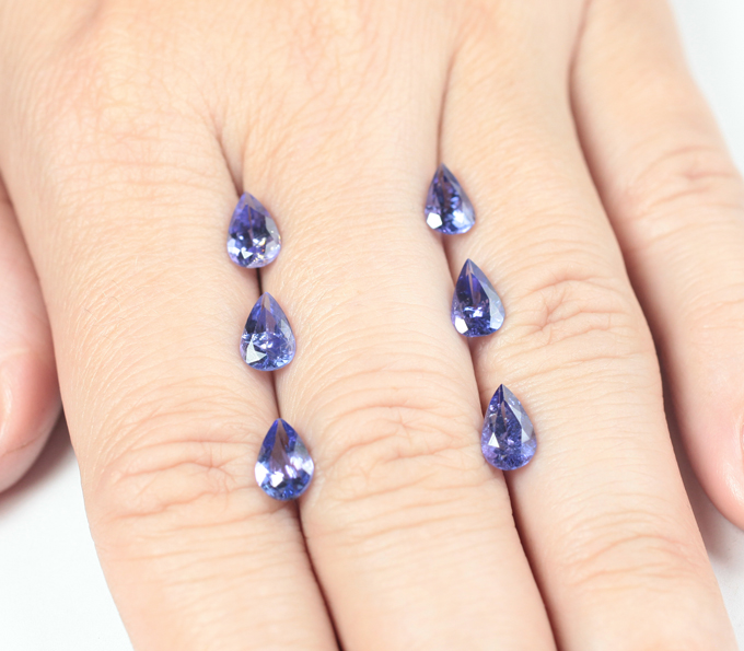 Набор из 6 танзанитов высокой чистоты 5,32 карата