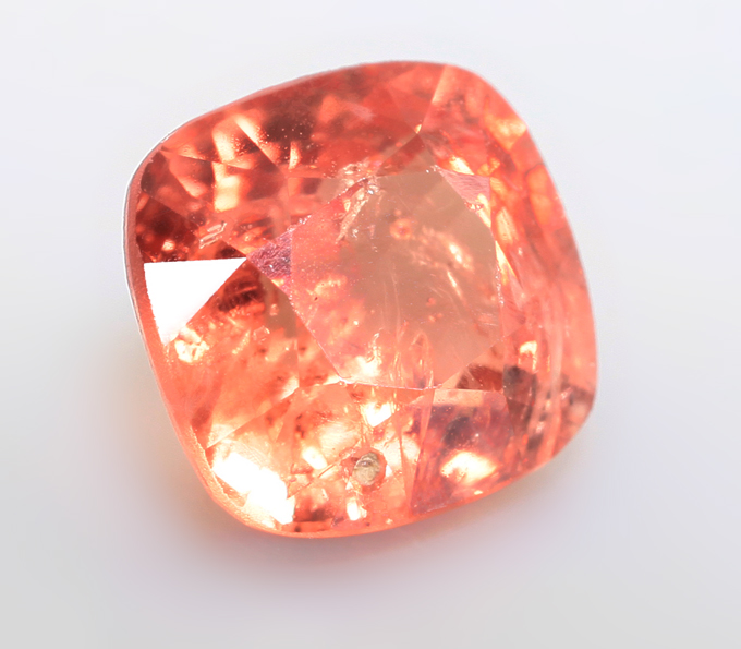 Ярко-оранжевая шпинель 1,03 карата