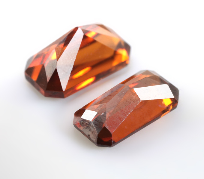 Пара оранжевых цирконов 3,53 карата