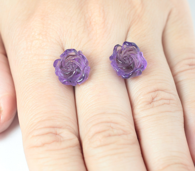 Пара резных аметистов 15,29 карата