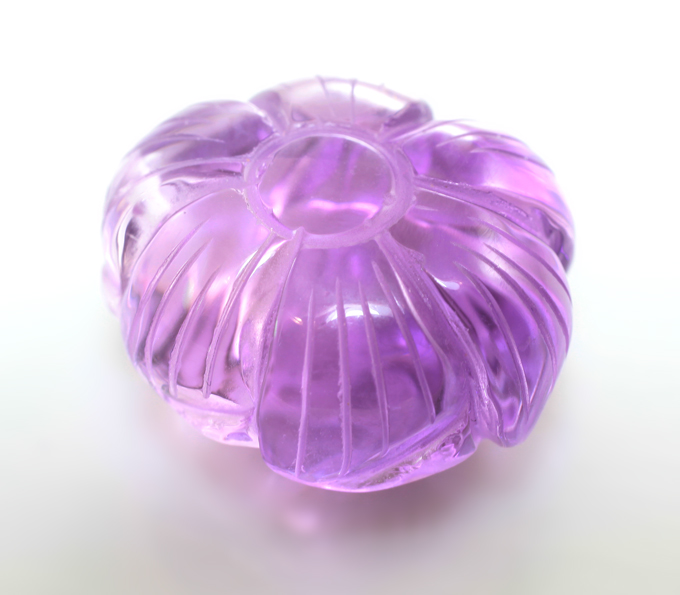 Крупный резной аметист 27,84 карата