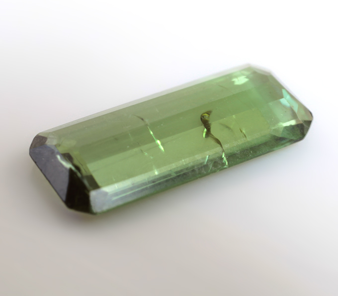 Зеленый турмалин 2,45 карата