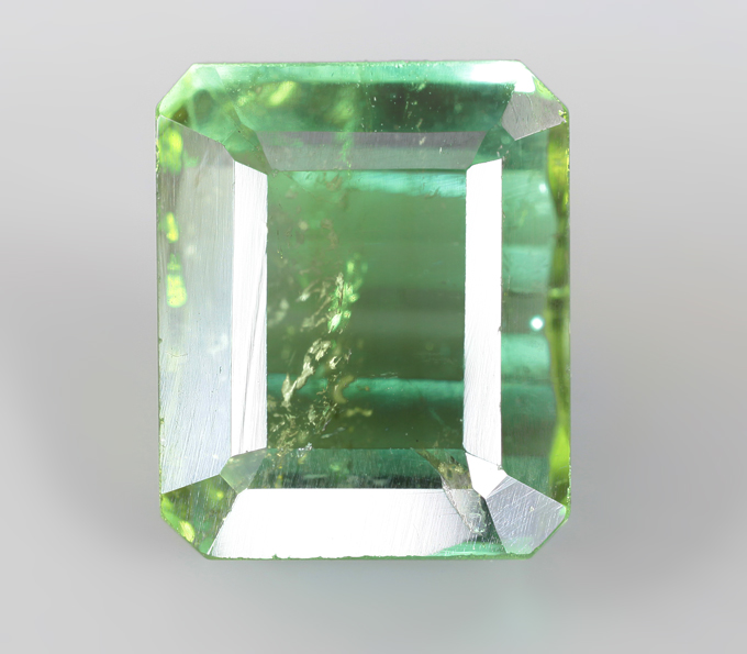 Полихромный турмалин 4,59 карата