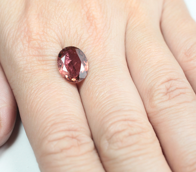Розовый турмалин 5,71 карата
