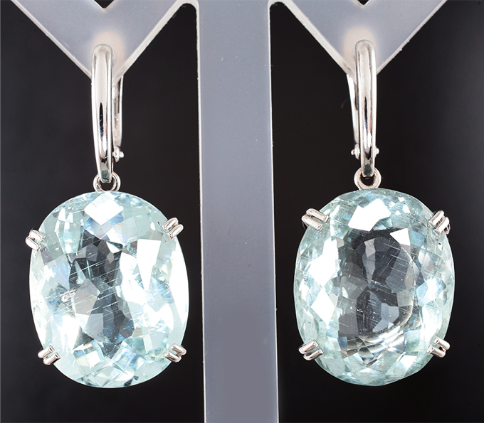 Комплект с аквамаринами 78,47 карата