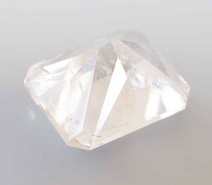 Редкий фенакит 1,7 карата