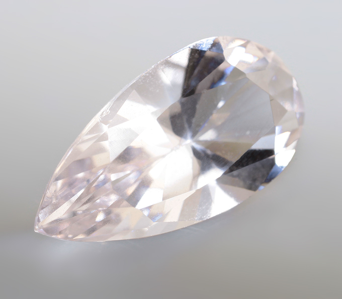 Чистейший редкий данбурит 2,92 карата