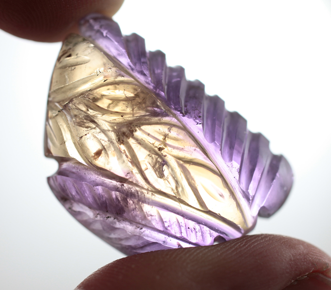 Крупный! Резной аметрин 87,69 карата