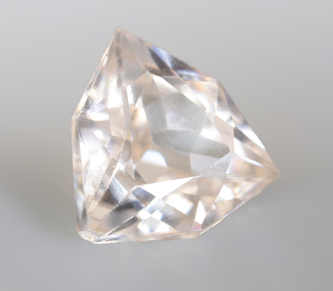 Циркон авторской огранки 1,26 карата