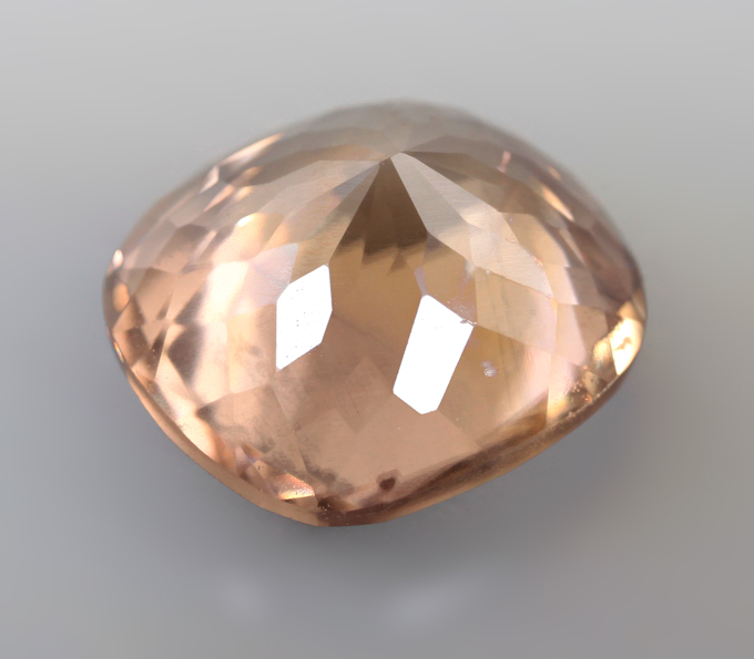 Оранжевый циркон 2,25 карата