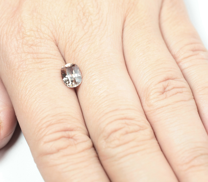 Циркон падпараджа 2,69 карата