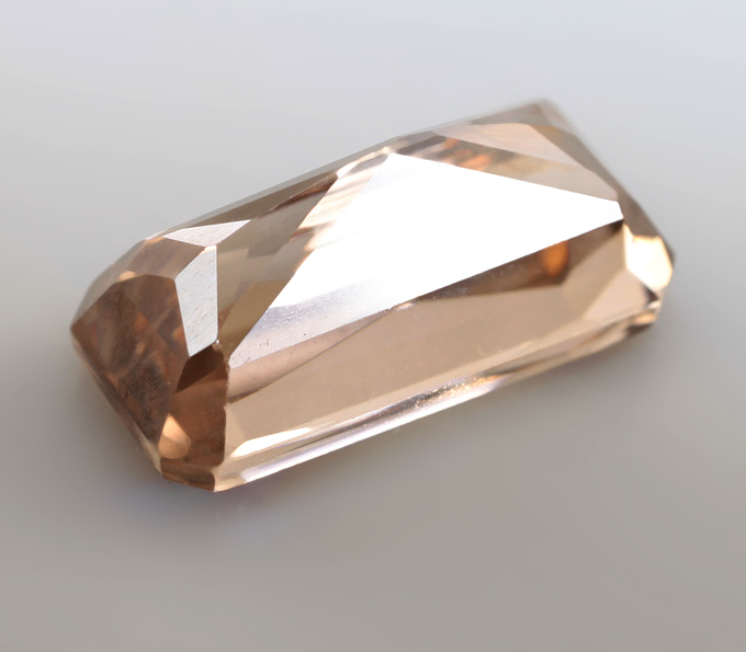 Чистейший желтый циркон 2,71 карата