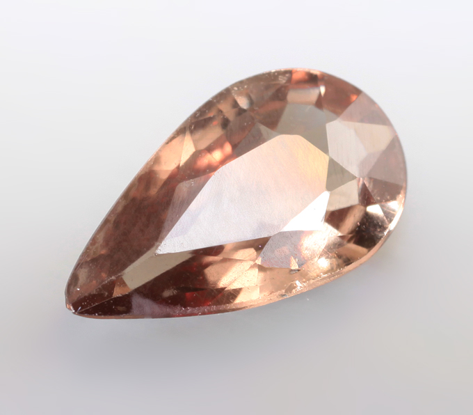 Гранат со сменой цвета 0,8 карата