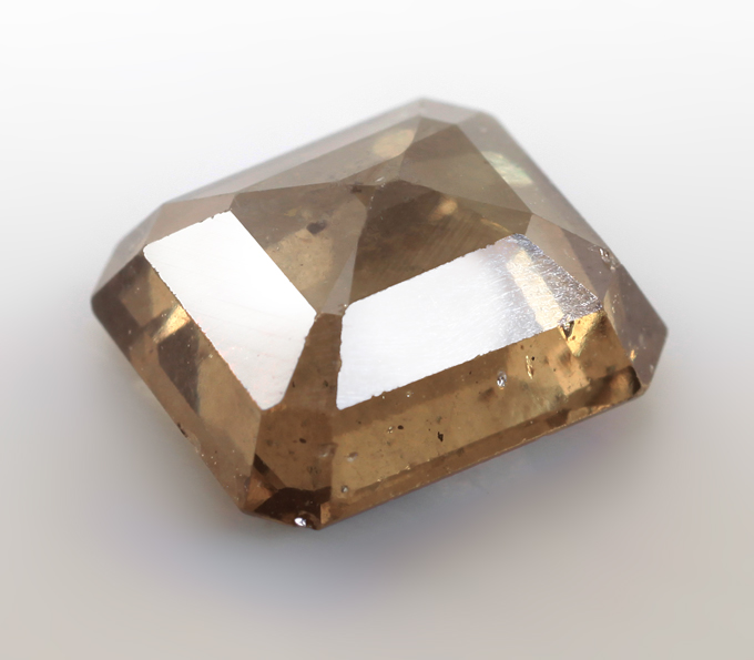 Гранат со сменой цвета 1,68 карата