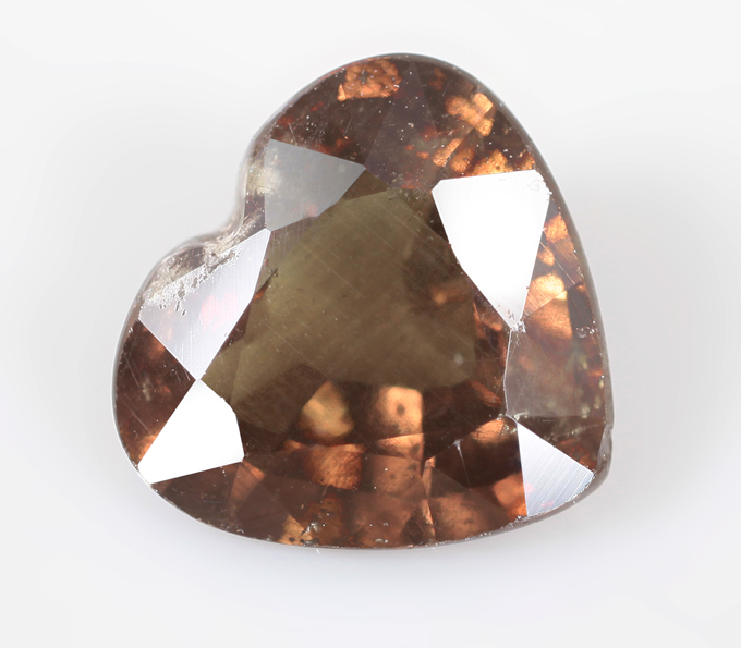 Гранат со сменой цвета 1,77 карата