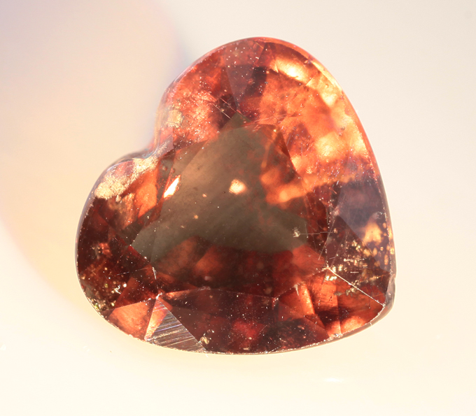 Гранат со сменой цвета 1,77 карата