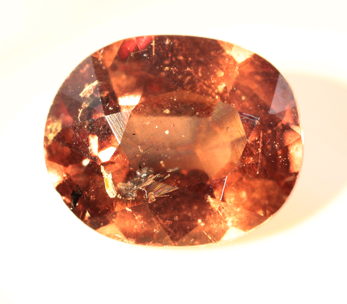 Гранат со сменой цвета 2,09 карата