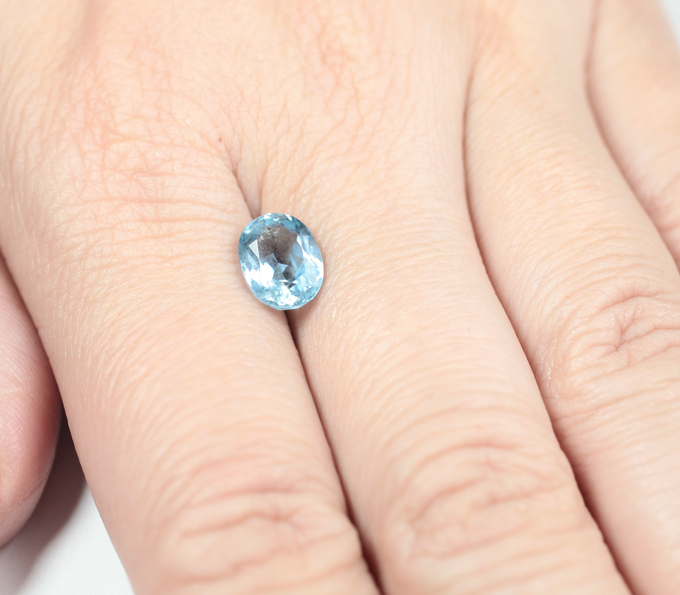 Насыщенный аквамарин 1,87 карата