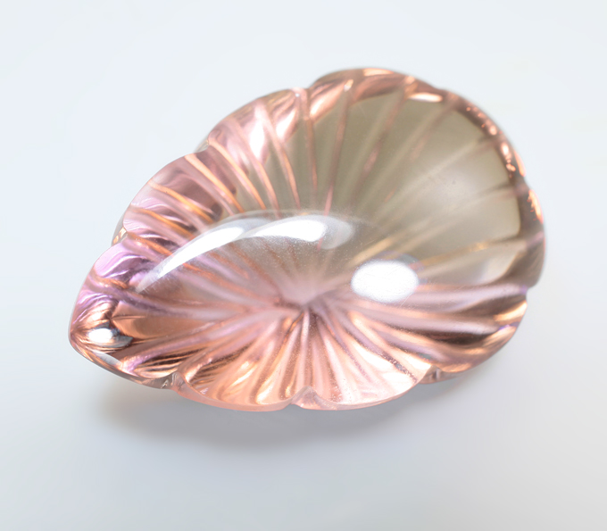 Чистейший крупный резной аметрин 23,62 карата