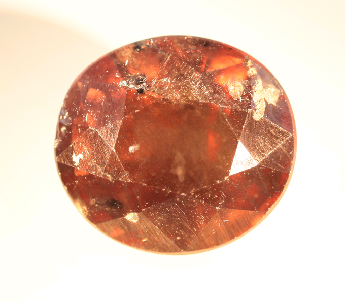 Гранат со сменой цвета 2,32 карата