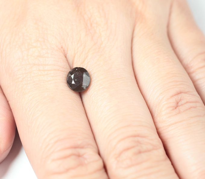 Гранат со сменой цвета 2,32 карата