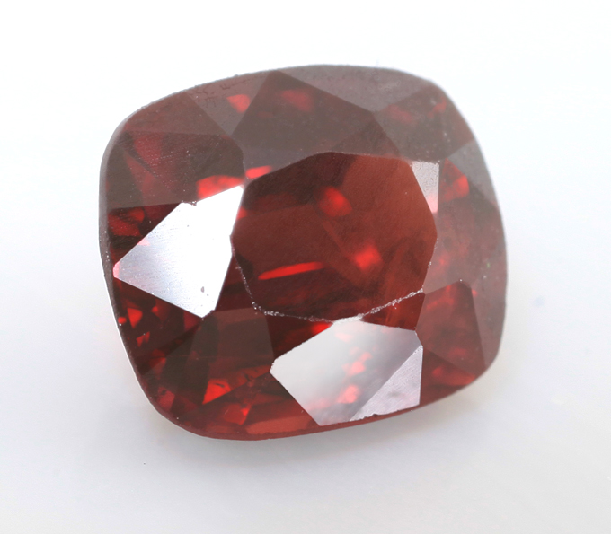 Красная шпинель 1,12 карата