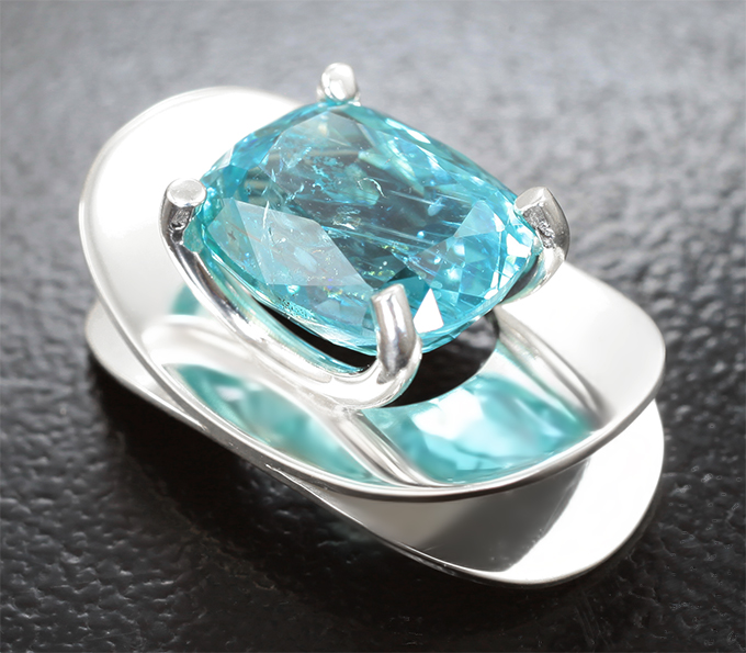 Комплект с неоново-голубыми апатитами 11,23 карата