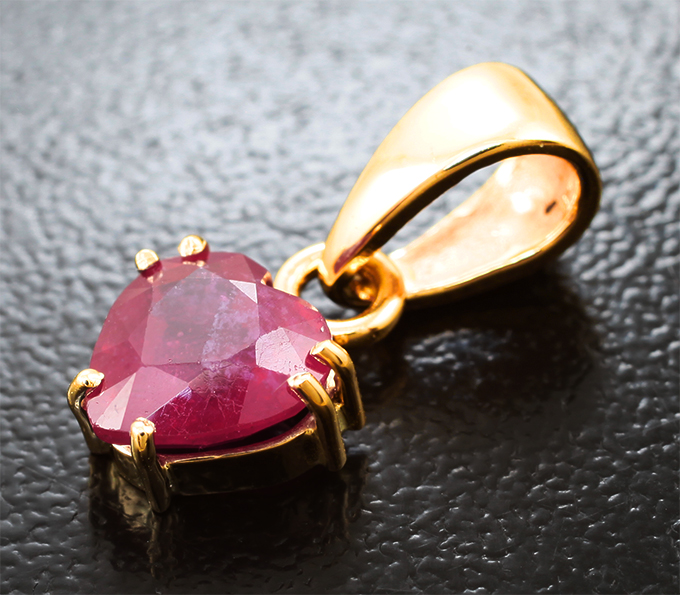 Кулон с рубином 1,64 карата