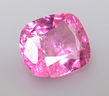 Топовый цвет! "Неоновая" розовая шпинель 0,29 карата