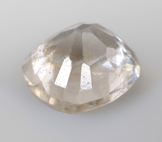 Платиновая шпинель 0,66 карата