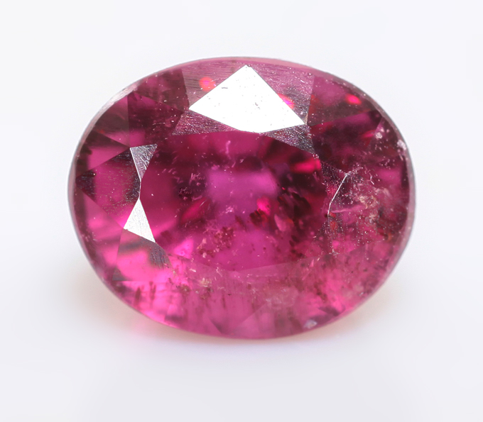 "Неоновый" рубеллит турмалин 1,02 карата